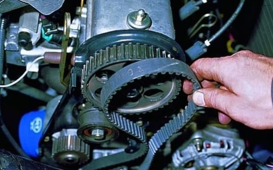 Как проверить и заменить ремень ГРМ своими руками