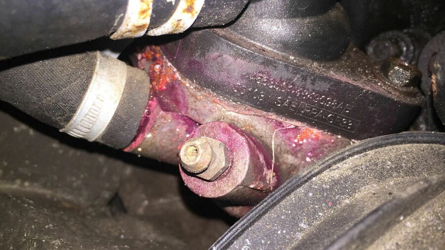 Система охлаждения двигателя: как обнаружить и устранить утечку?